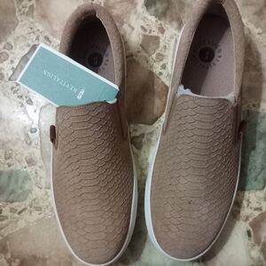 REVITALIGN Brown Slip-On Sneakers